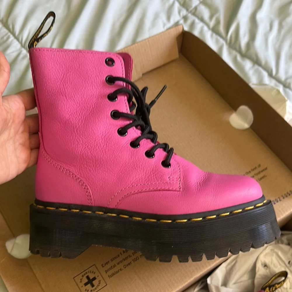 Dr. Martens Fuchsia Ankle Boots 5 - Picture 10 of 16